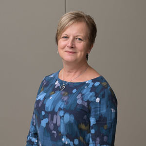 /media/hnhalb22/sarah-fox-fiol.jpg?rxy=0.474937343358396,0.3176691729323308&v=1dc474864e52af0