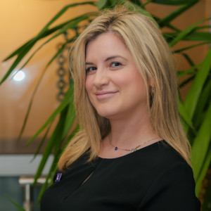 /media/ie1juxlp/ciara-conway.jpg?v=1dc49b120dbff80